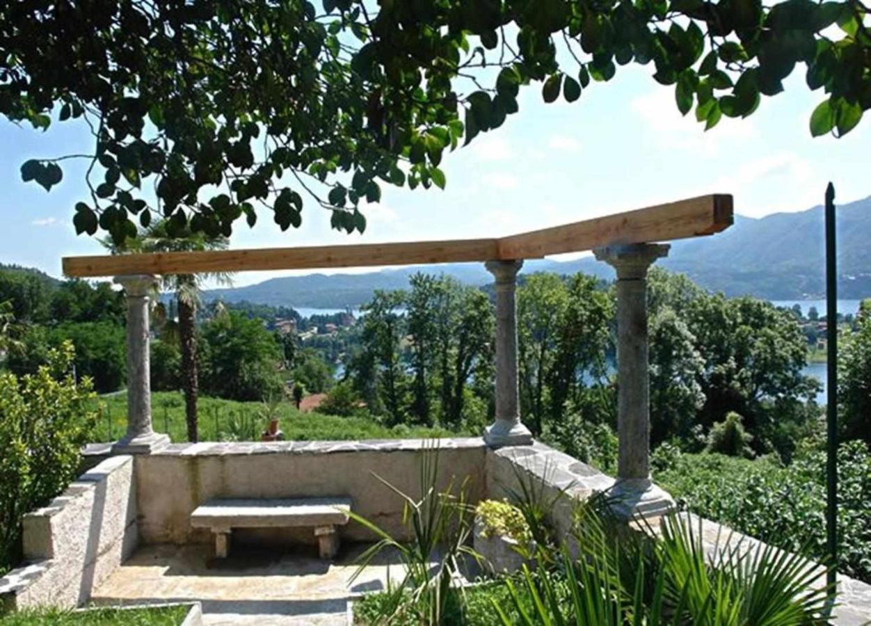 Miasino Domus Cusiana Complesso Vista Lago E Piscina מראה חיצוני תמונה